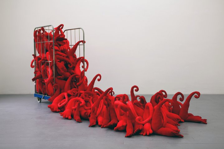 Leonid Tishkov, installation, berlin, jiri svetska gallery