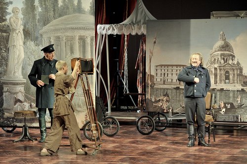 Korina and Upstaging Gogol